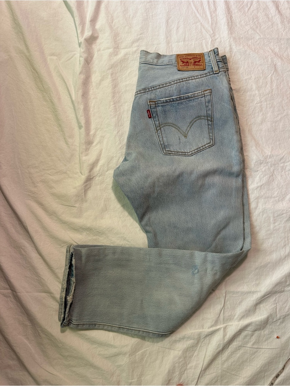 Levi's Women’s Light Wash Relaxed Jeans - Classic Five-Pocket